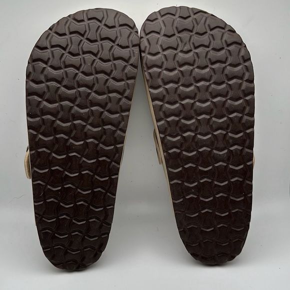 CUSHIONAIRE Women’s Clog 8 WIDE SAND - Picture 5 of 7